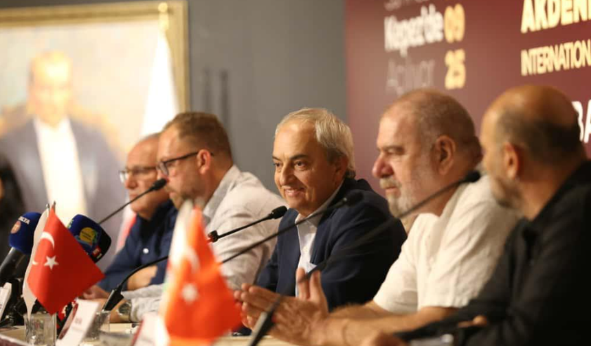 Uluslararası Akdeniz Tiyatro Ödülleri Başlıyor