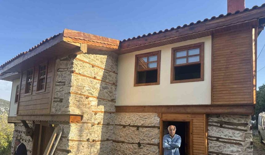Antalya’da ata mirası tarihi düğmeli evler restore ediliyor