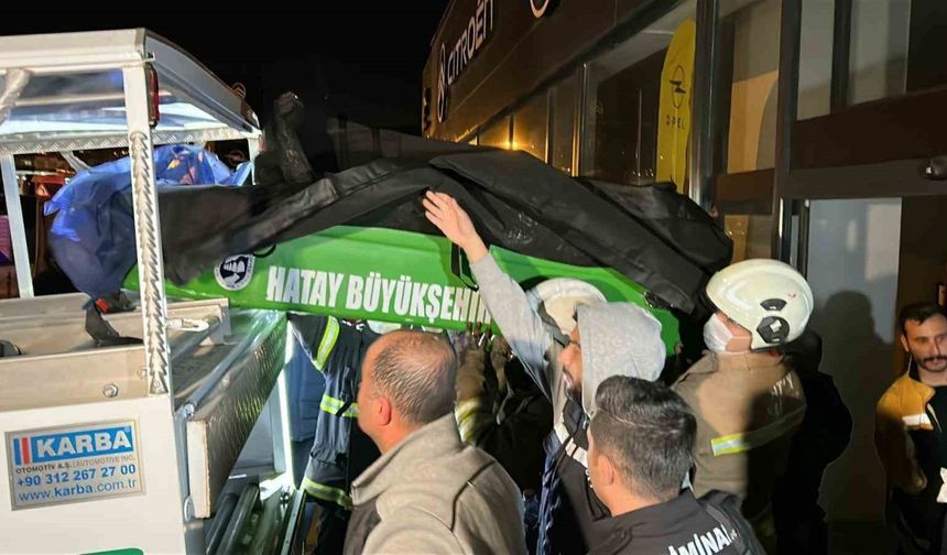 Yangından Kaçan 2 Kişi Yanarak Can Verdi