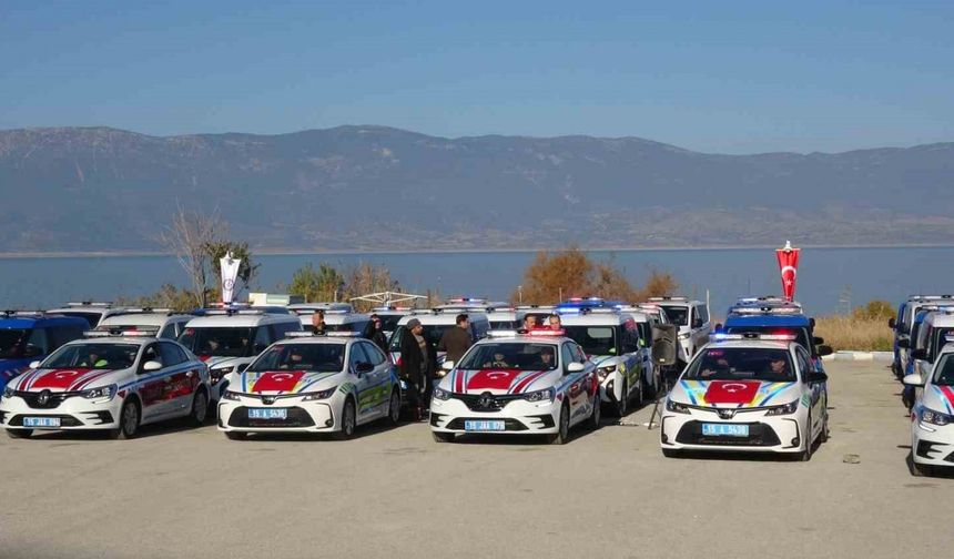 Burdur’da güvenlik güçlerine 56 yeni araç teslim edildi