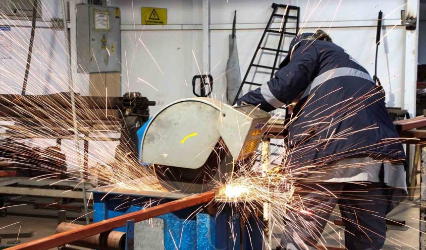 Kent Mobilyaları Belediye Atölyelerinde Üretiliyor