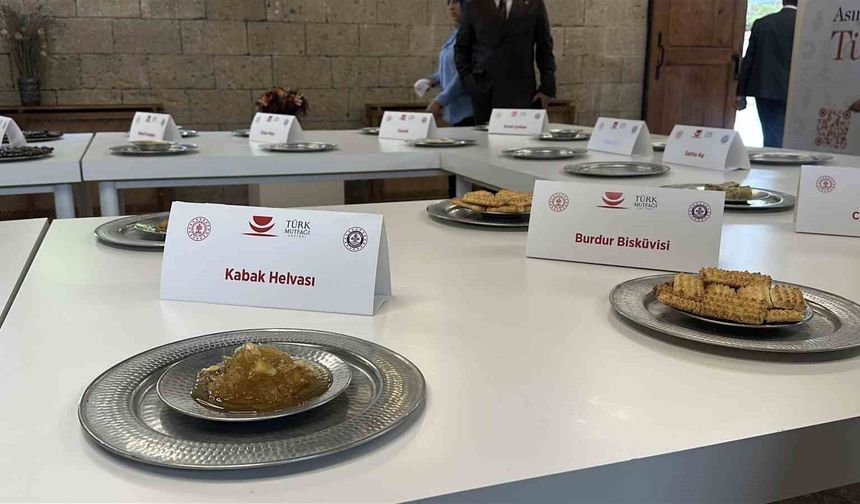 Burdur'da Türk Mutfağı Haftası'nda yöresel lezzetler tanıtıldı