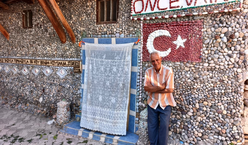 Nihat Amca Köyünü Sanat Eserine Çevirdi!