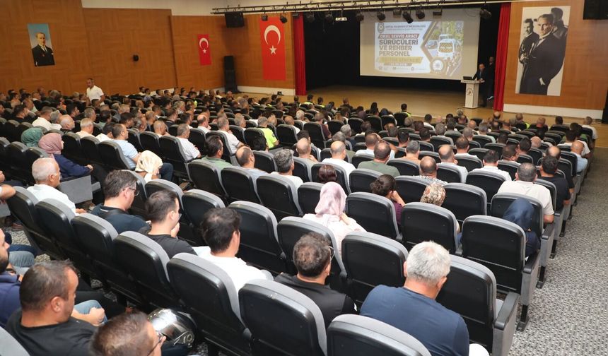 Antalya'da Servis Şoförlerine Güvenlik Eğitimi